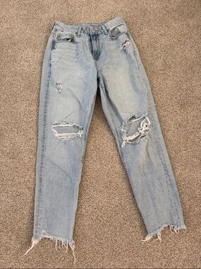American Eagle Outfitters Light Blue Ripped Curvy Mom Jeans